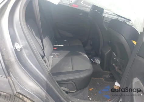 2016 Hyundai Tucson Sport z USA, uszkodzony, nr VIN KM8J3CA28GU095533